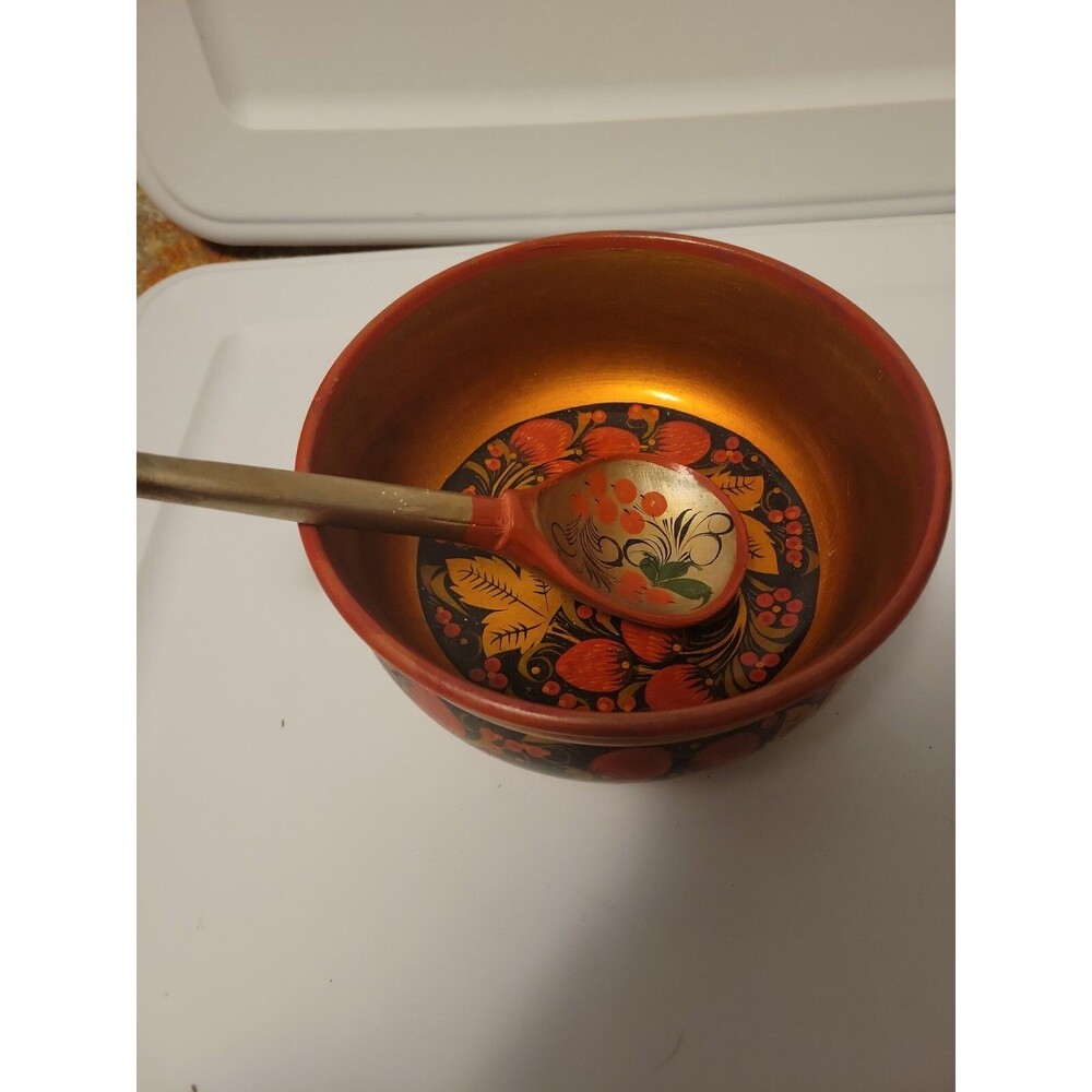 VTG RUSSIAN LACQUER WARE PEDESTAL BOWL AND SPOON FRUIT AND FLORAL VINTAGE GOLD